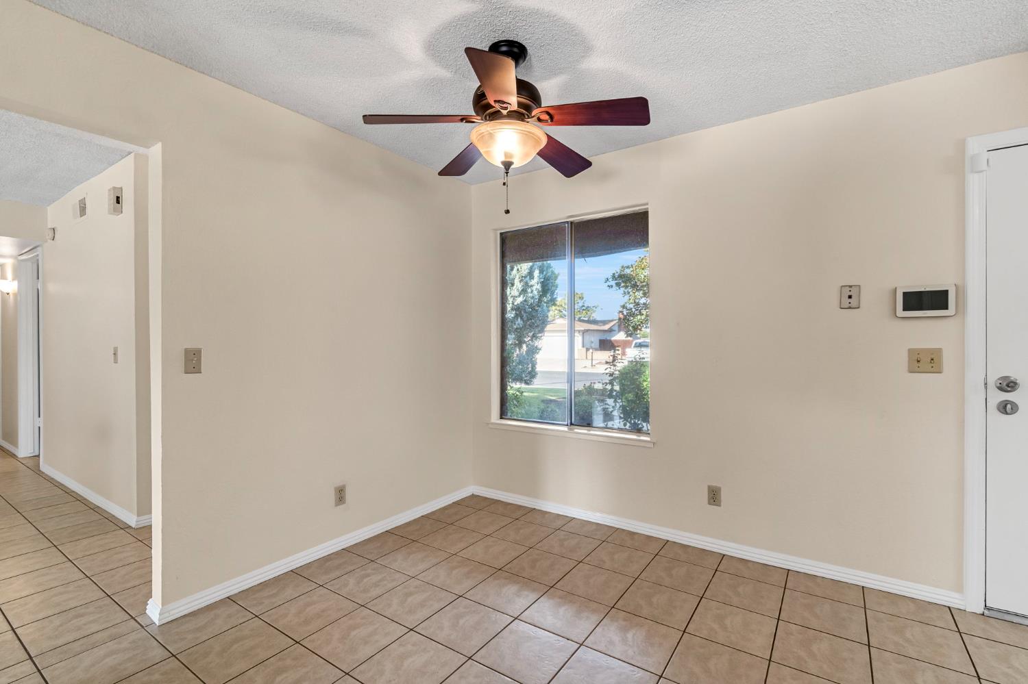 2297 Acacia, Clovis, CA 93612