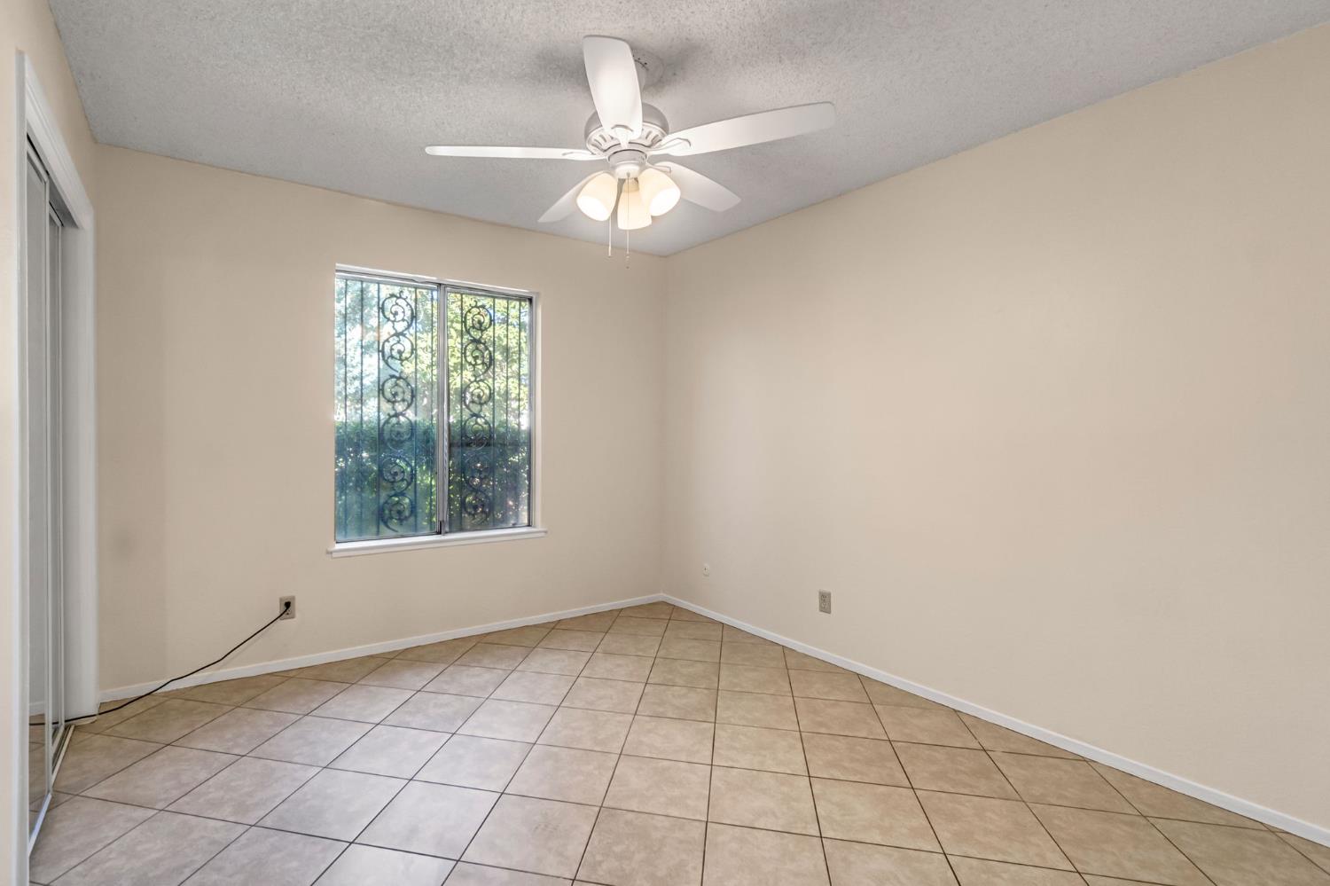 2297 Acacia, Clovis, CA 93612