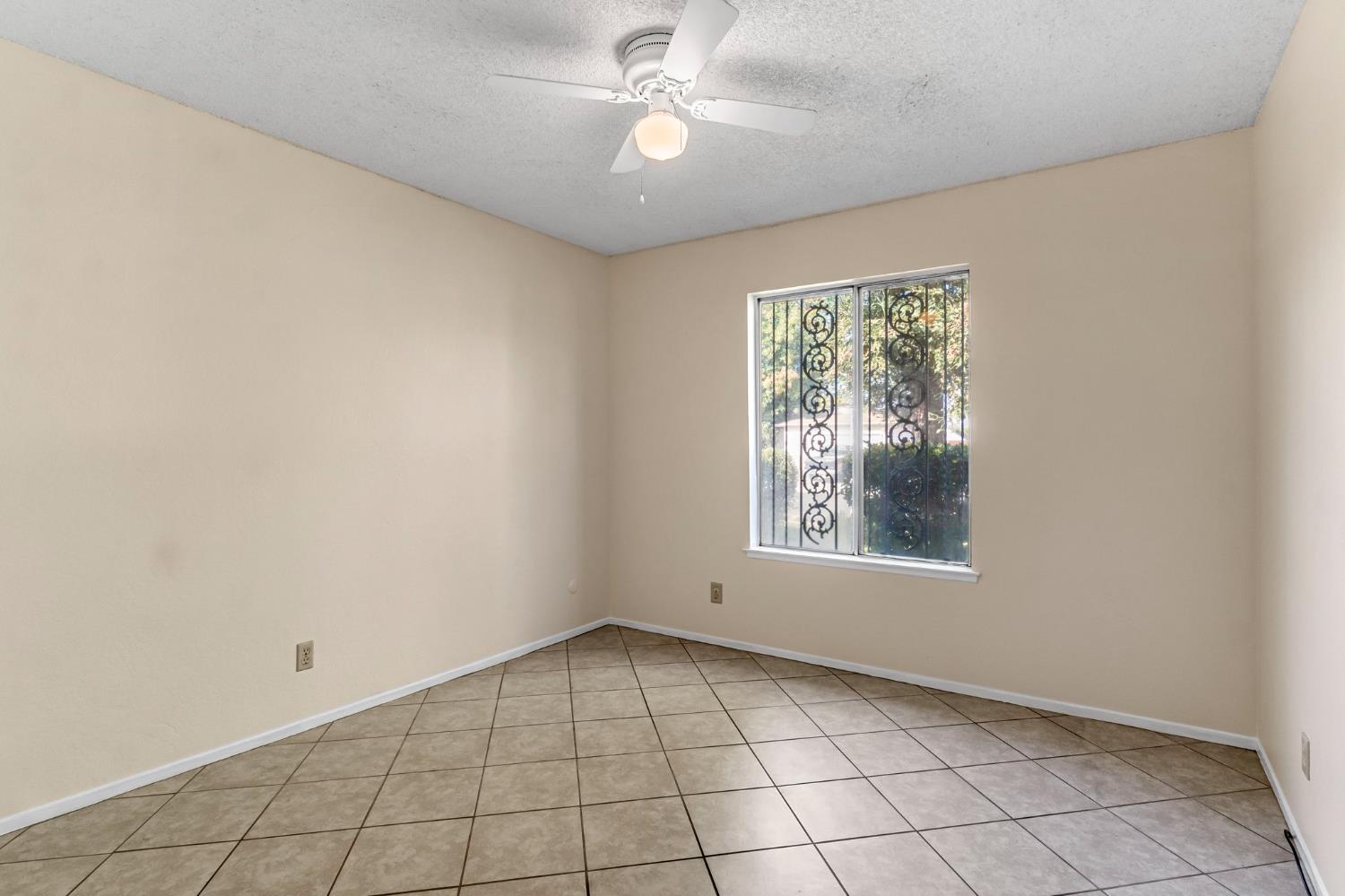 2297 Acacia, Clovis, CA 93612