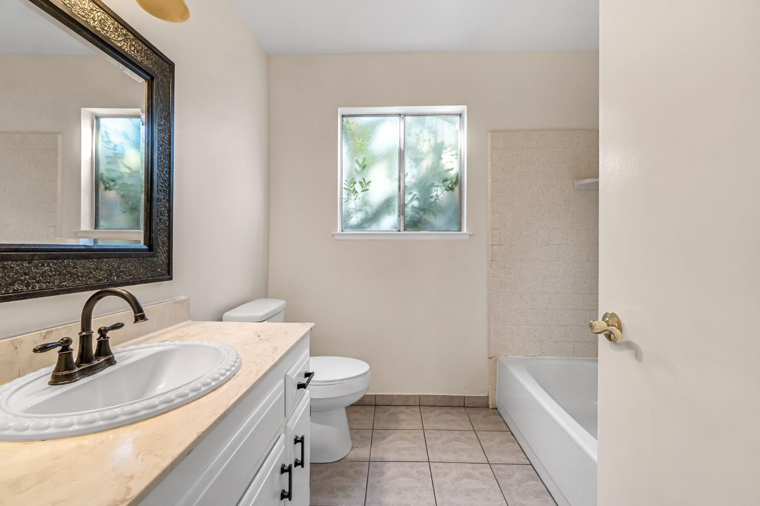 2297 Acacia, Clovis, CA 93612