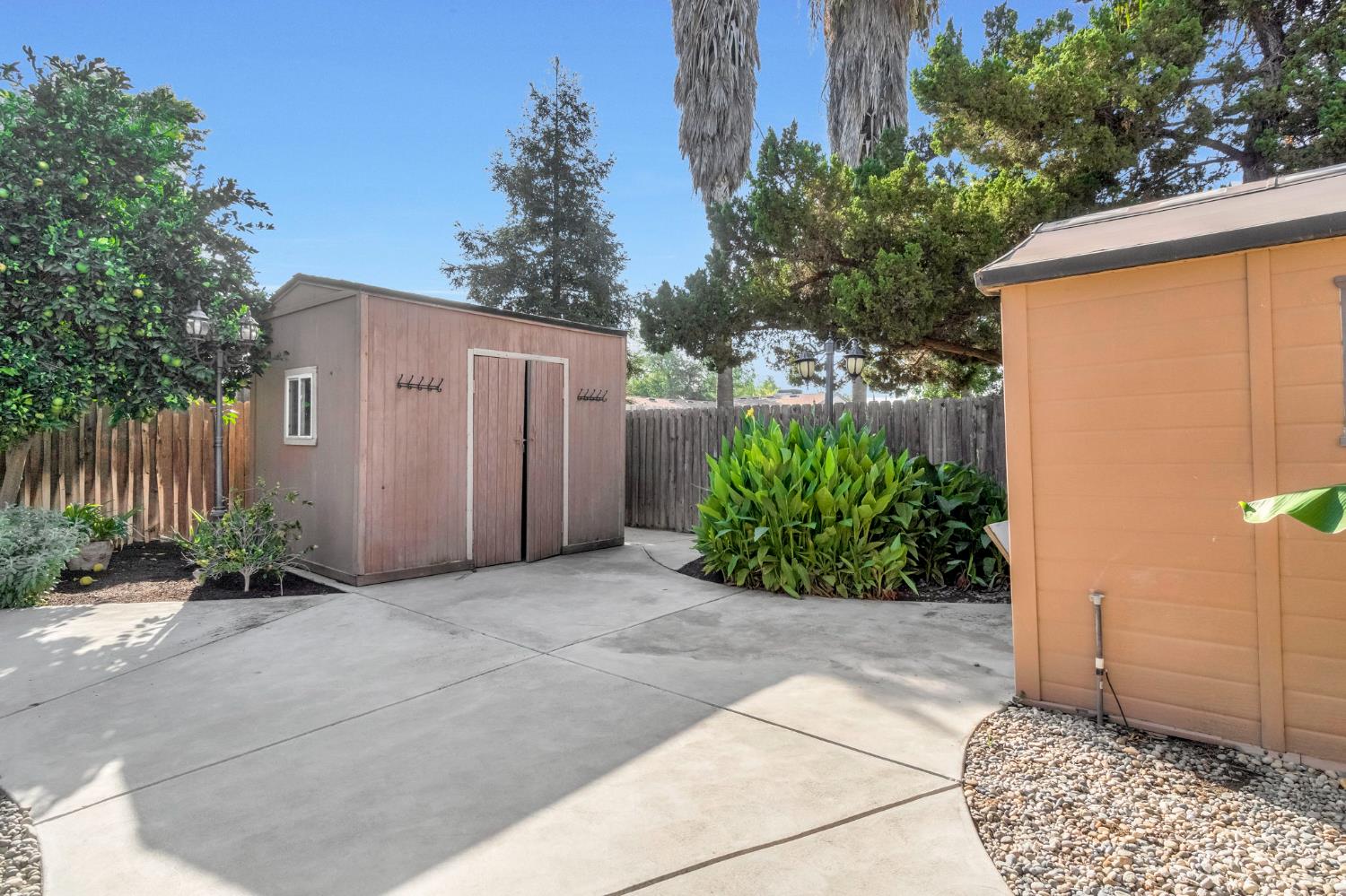 2297 Acacia, Clovis, CA 93612