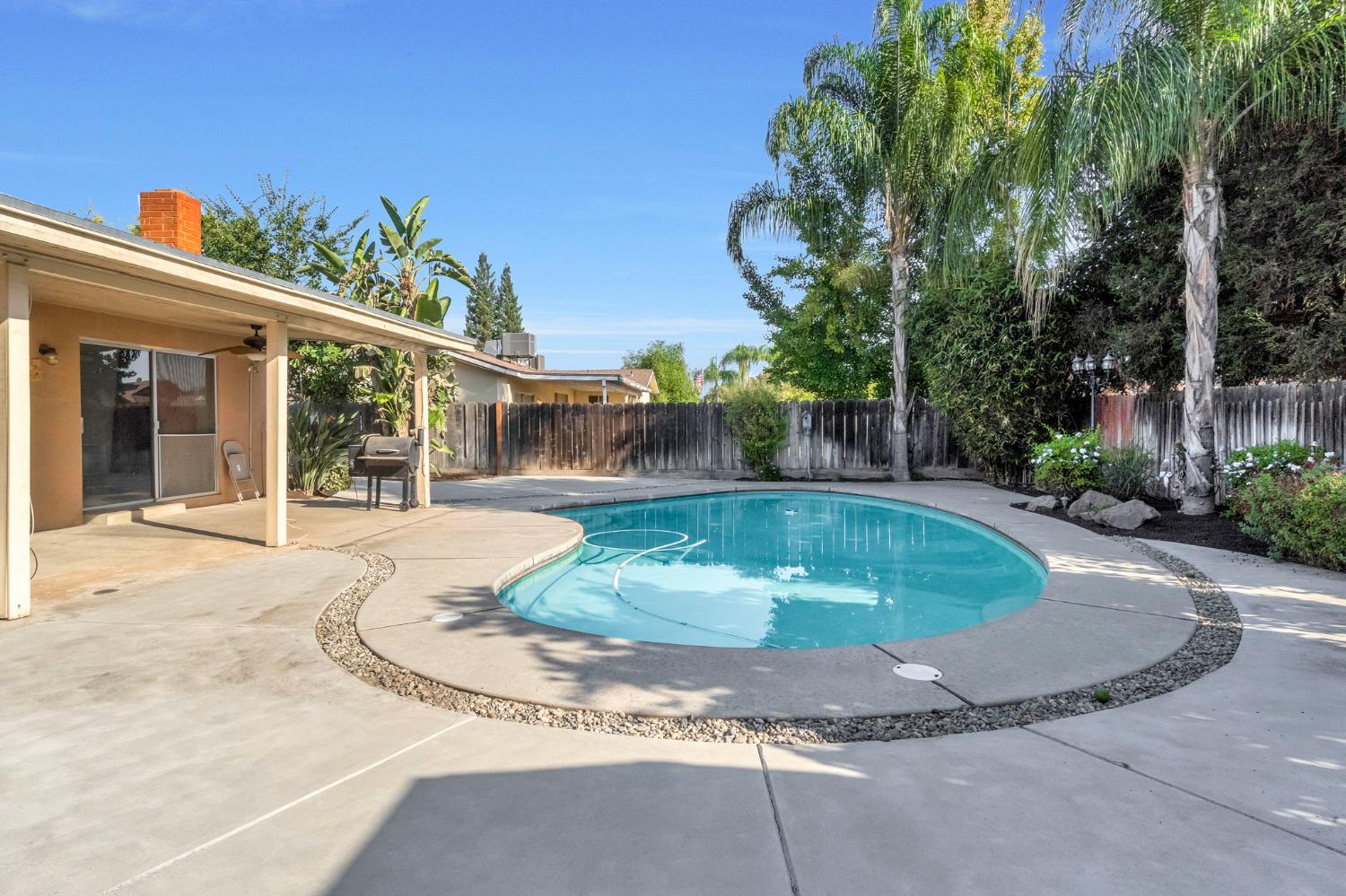 2297 Acacia, Clovis, CA 93612