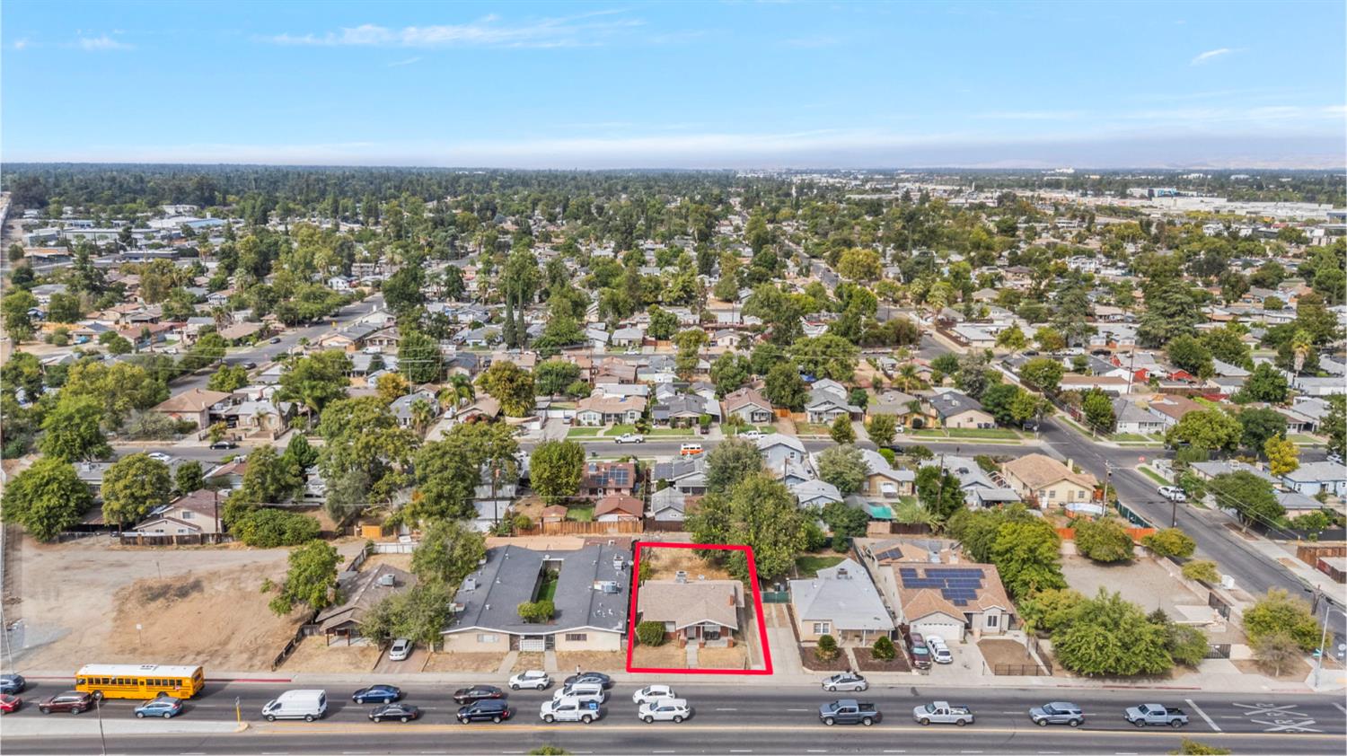 1211 E Clinton Ave, Fresno, CA 93704