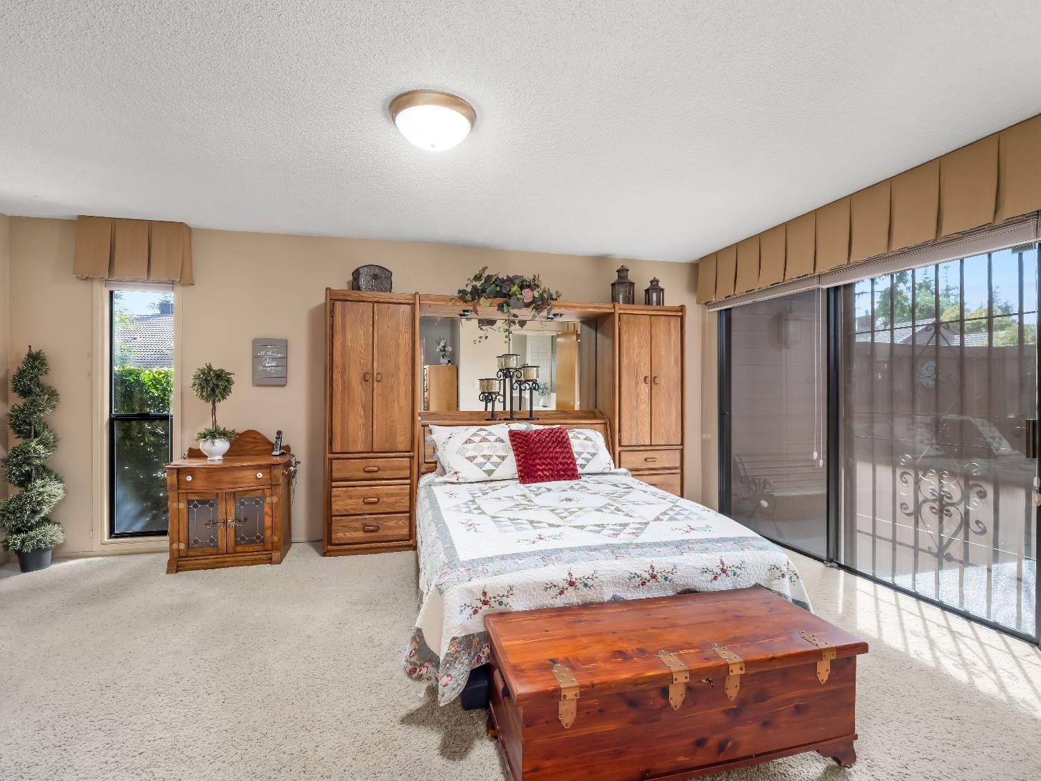 2059 W Barstow, Fresno, CA 93711