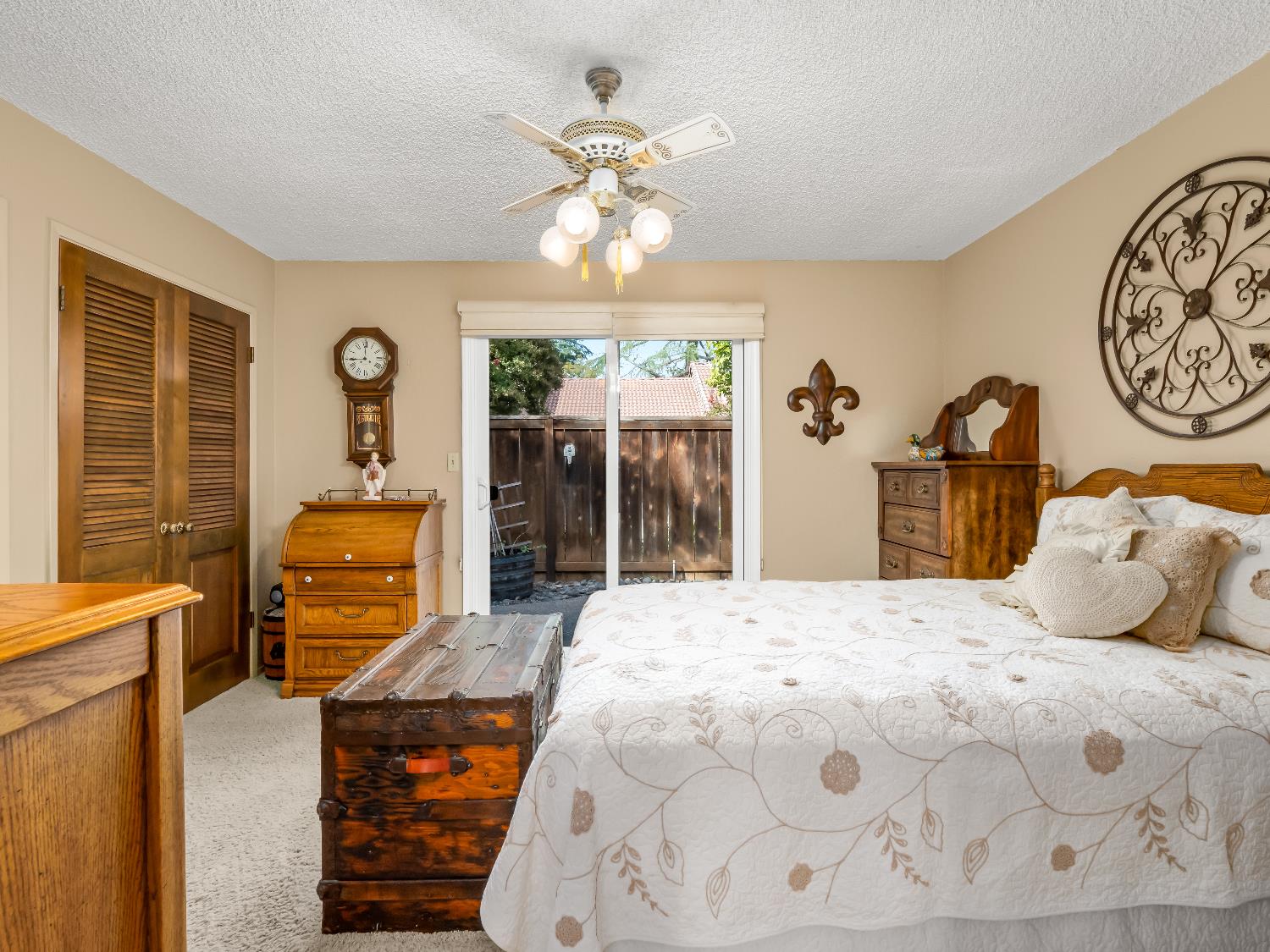 2059 W Barstow, Fresno, CA 93711