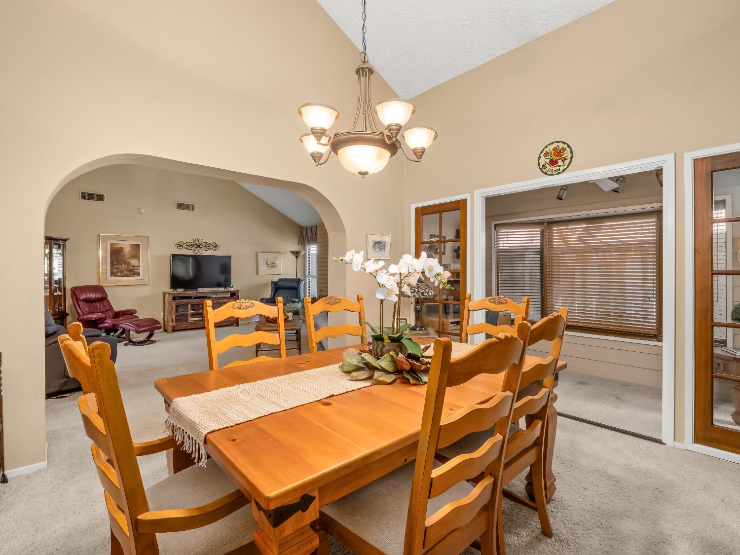 2059 W Barstow, Fresno, CA 93711