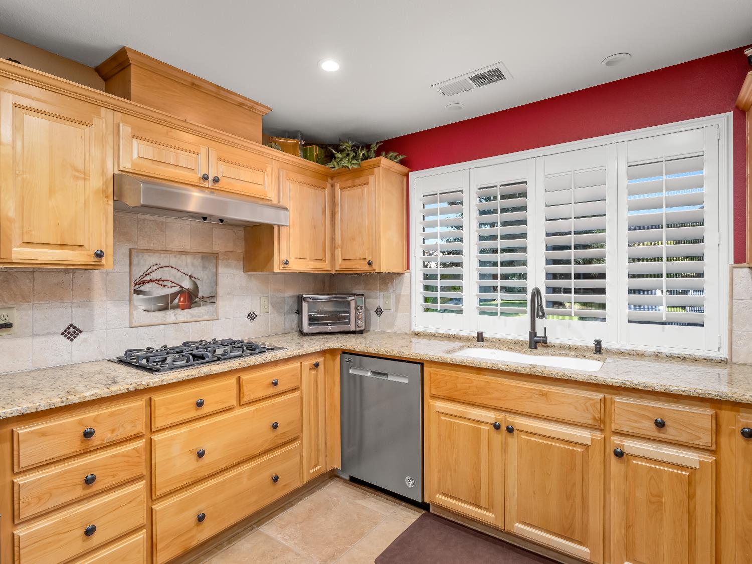 2059 W Barstow, Fresno, CA 93711