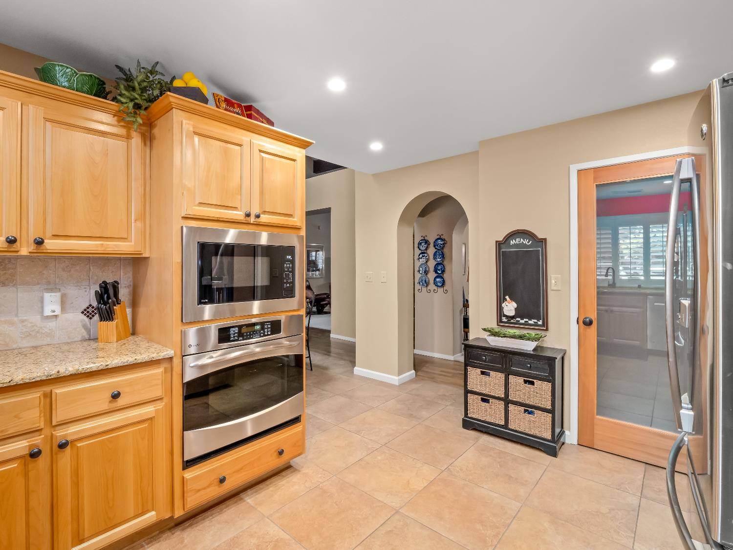 2059 W Barstow, Fresno, CA 93711