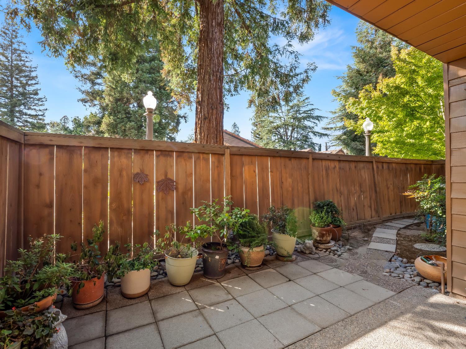 2059 W Barstow, Fresno, CA 93711