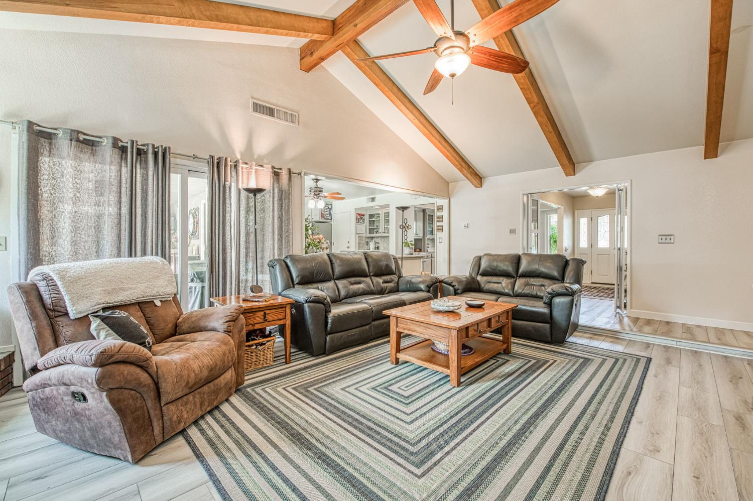 6435 N Gentry Ave, Fresno, CA 93711