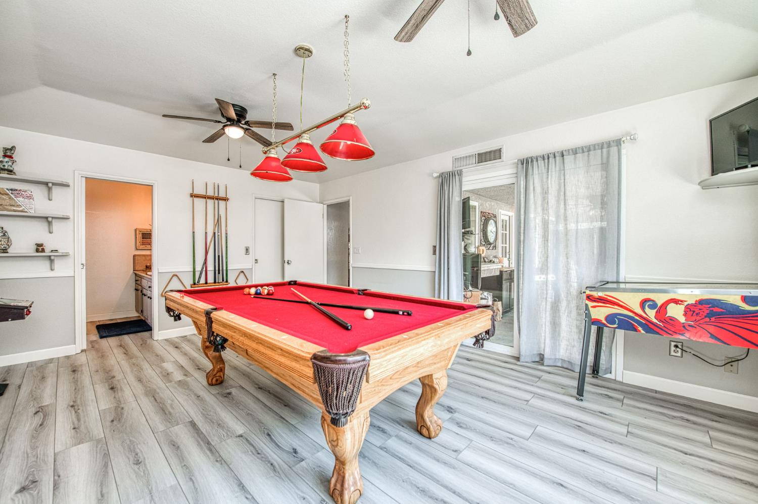 6435 N Gentry Ave, Fresno, CA 93711