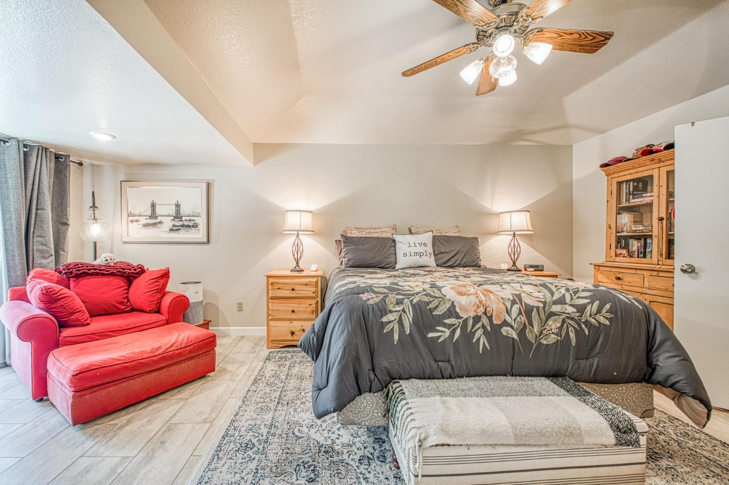 6435 N Gentry Ave, Fresno, CA 93711