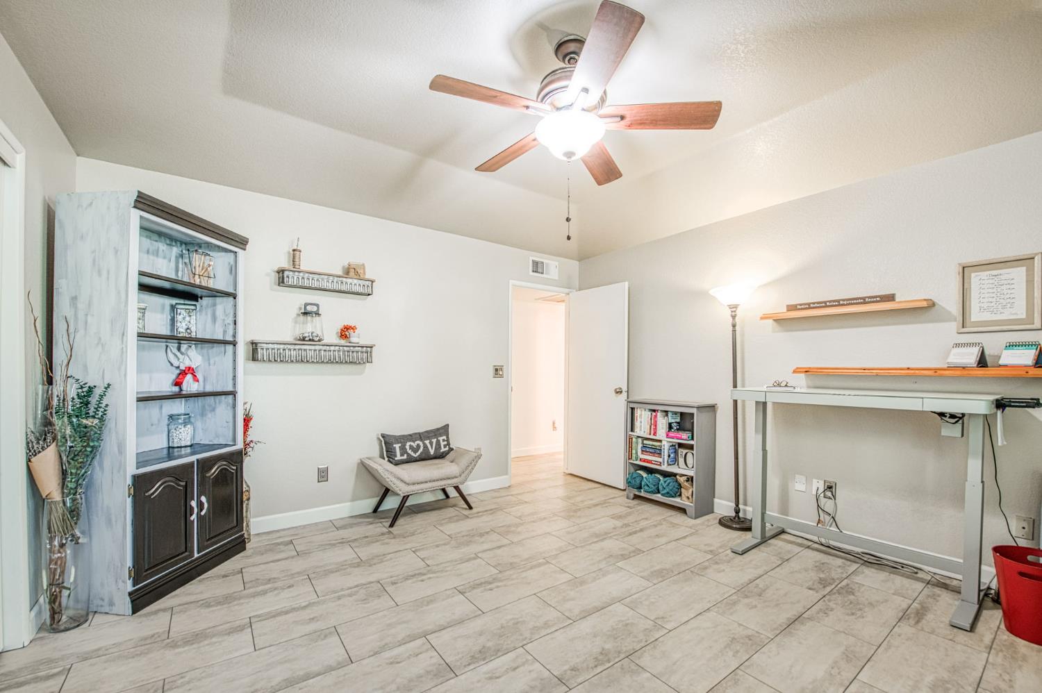 6435 N Gentry Ave, Fresno, CA 93711