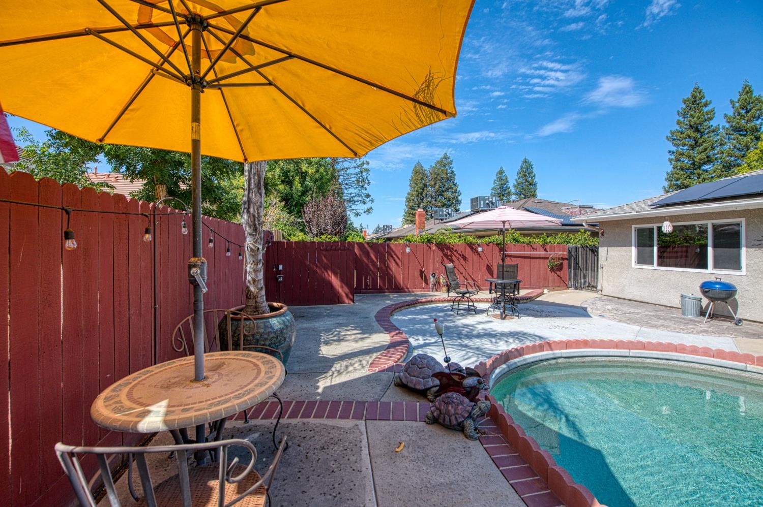 6435 N Gentry Ave, Fresno, CA 93711