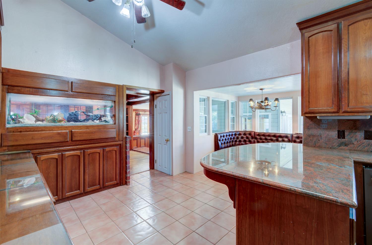 4895 N Thorne Ave, Fresno, CA 93704