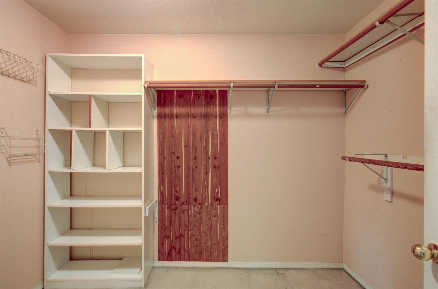 4895 N Thorne Ave, Fresno, CA 93704