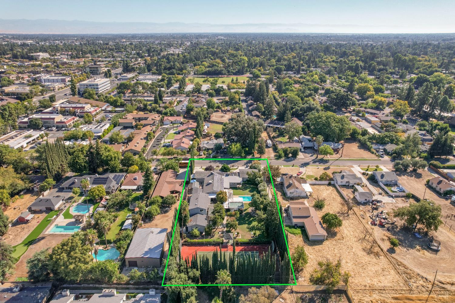 4895 N Thorne Ave, Fresno, CA 93704