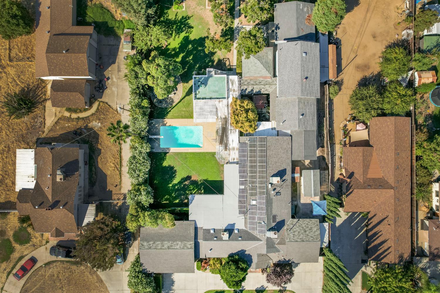 4895 N Thorne Ave, Fresno, CA 93704