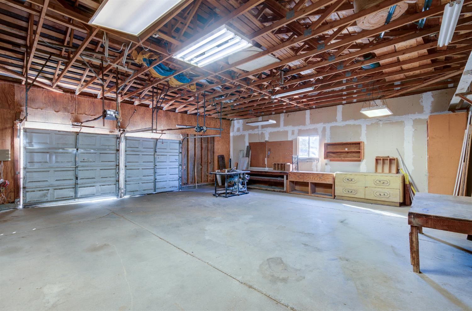 4895 N Thorne Ave, Fresno, CA 93704