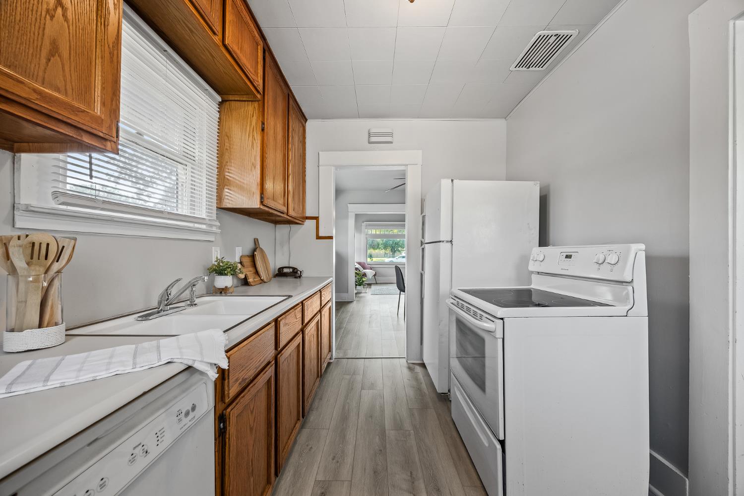 4001 E Balch Ave, Fresno, CA 93702