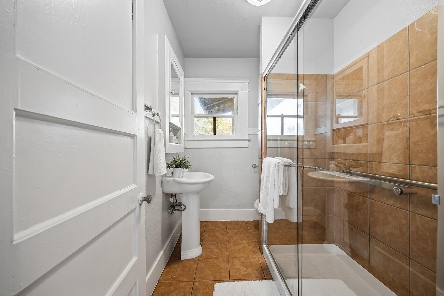 4001 E Balch Ave, Fresno, CA 93702