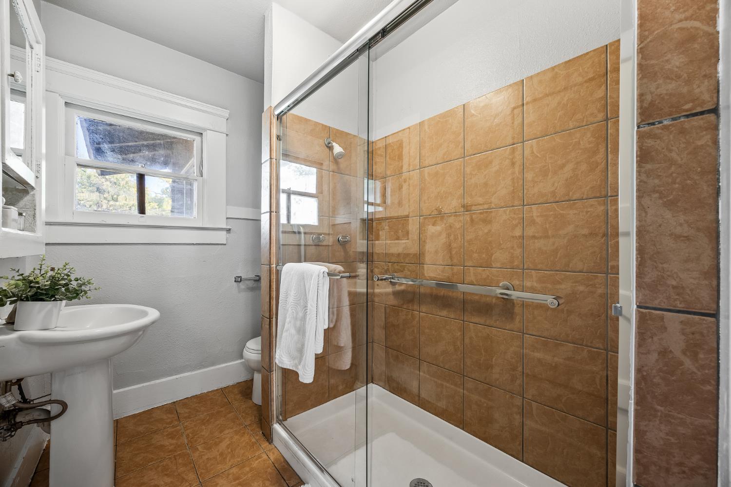 4001 E Balch Ave, Fresno, CA 93702