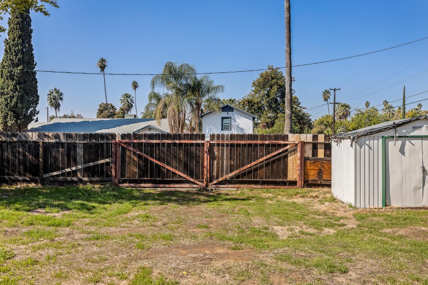 4001 E Balch Ave, Fresno, CA 93702