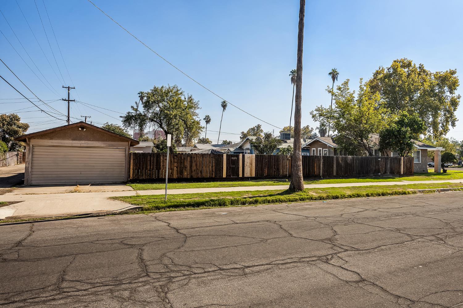 4001 E Balch Ave, Fresno, CA 93702