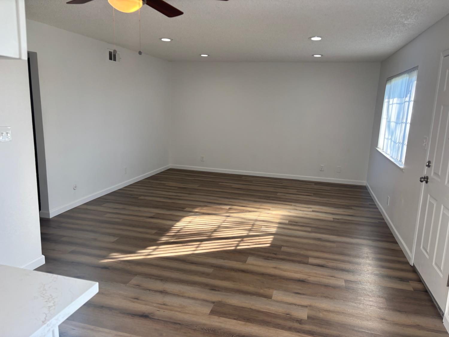 2231 Sylmar Ave. #1, Clovis, CA 93612