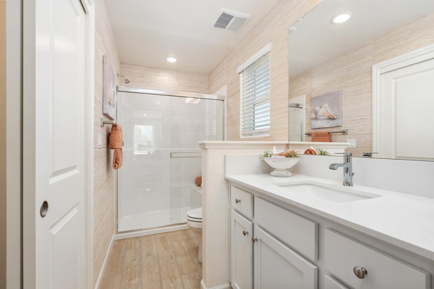 1525 Redbrick Ln, Clovis, CA 93619