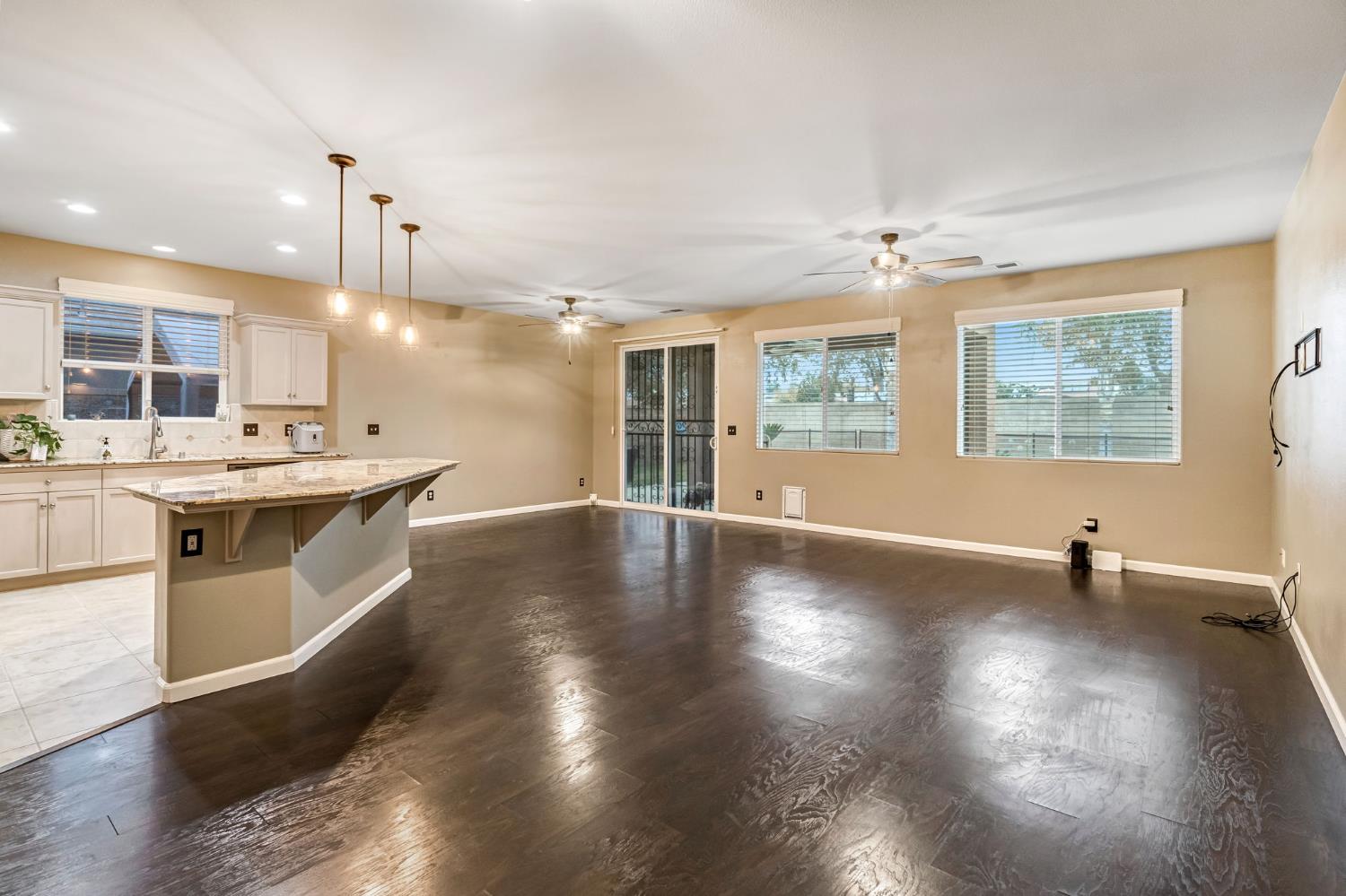 3237 Bellaire Ave, Clovis, CA 93619