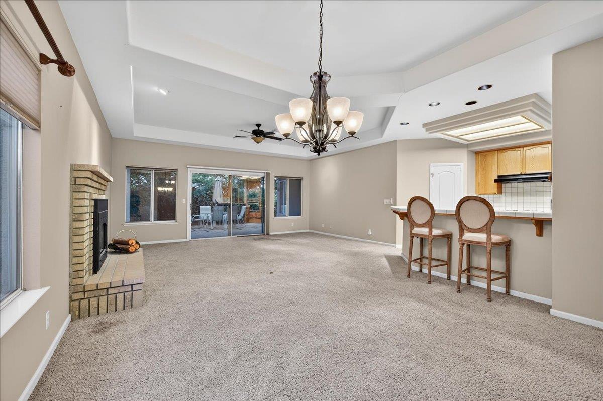 2211 Dawson Cove Ln, Clovis, CA 93611