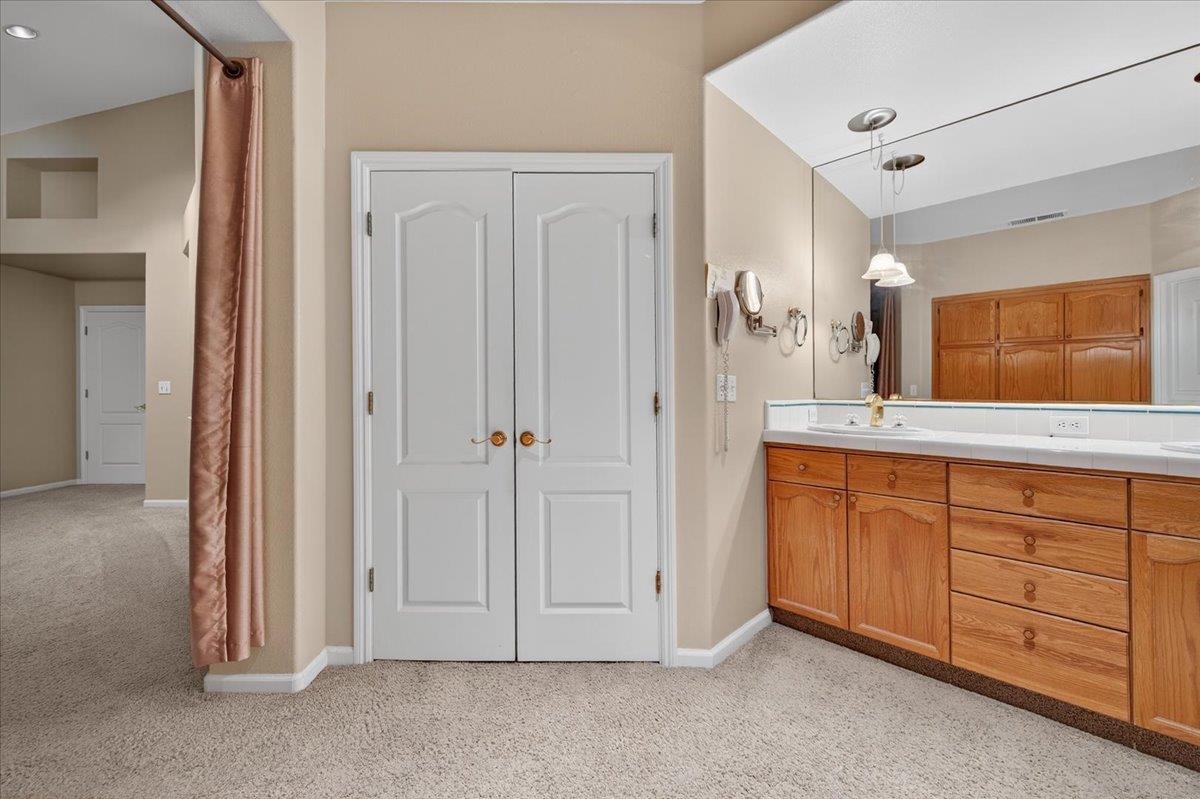 2211 Dawson Cove Ln, Clovis, CA 93611