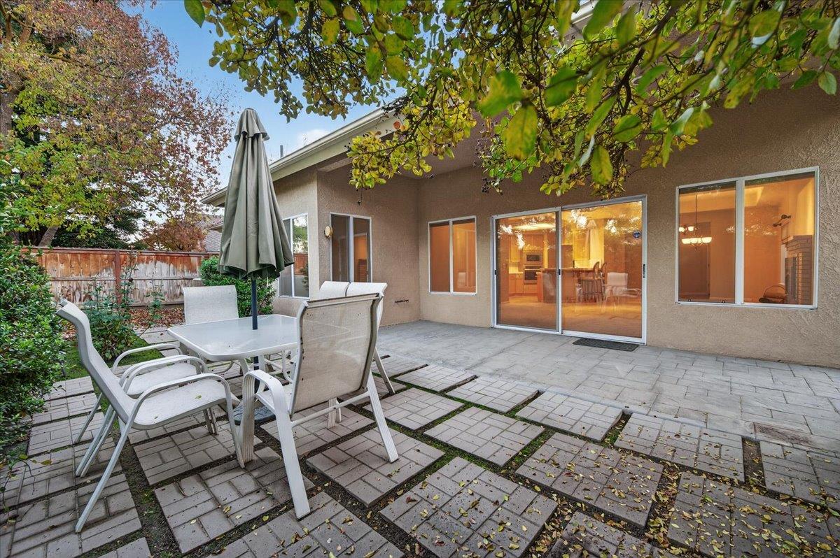 2211 Dawson Cove Ln, Clovis, CA 93611