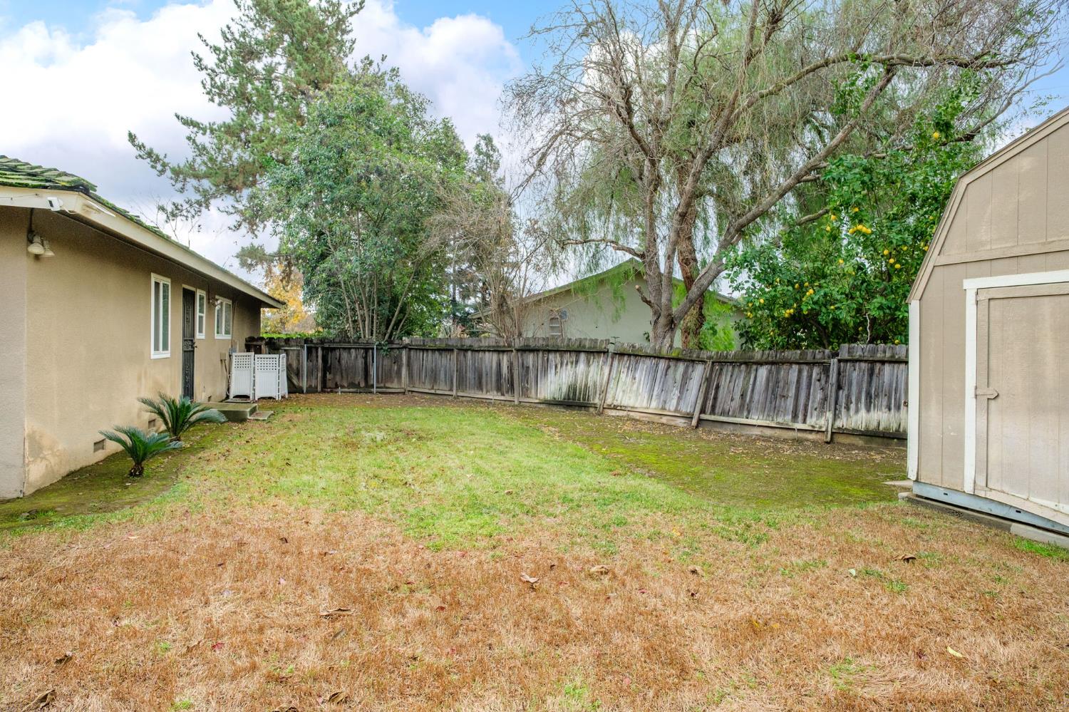 516 W Palo Alto Ave, Fresno, CA 93704