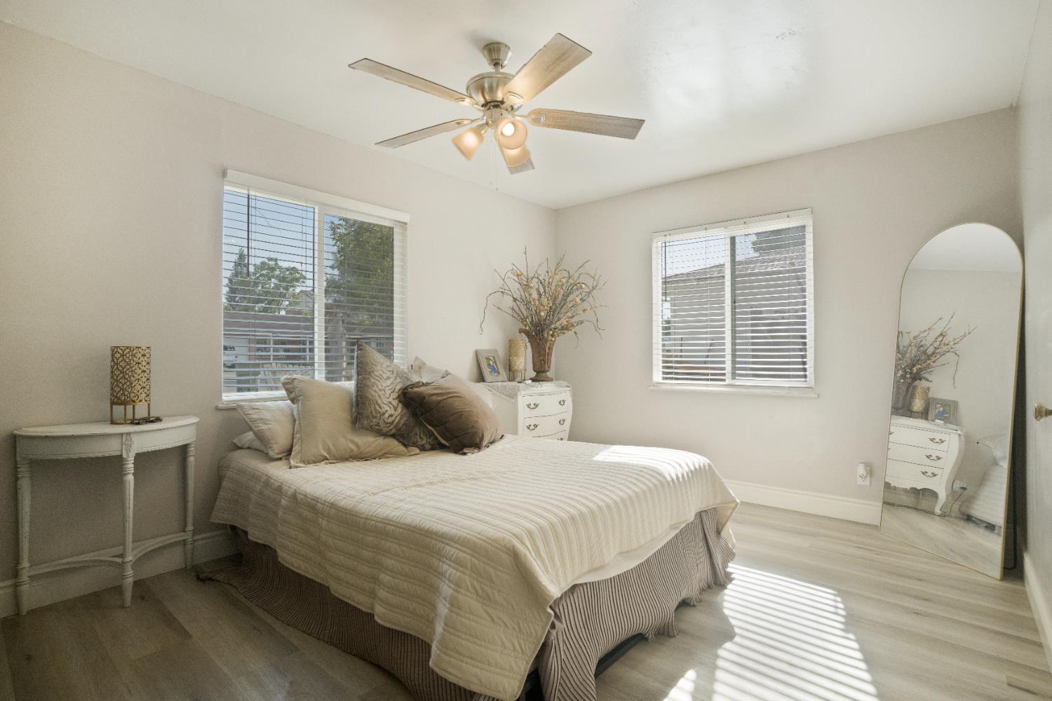 1403 E Griffith Way, Fresno, CA 93704