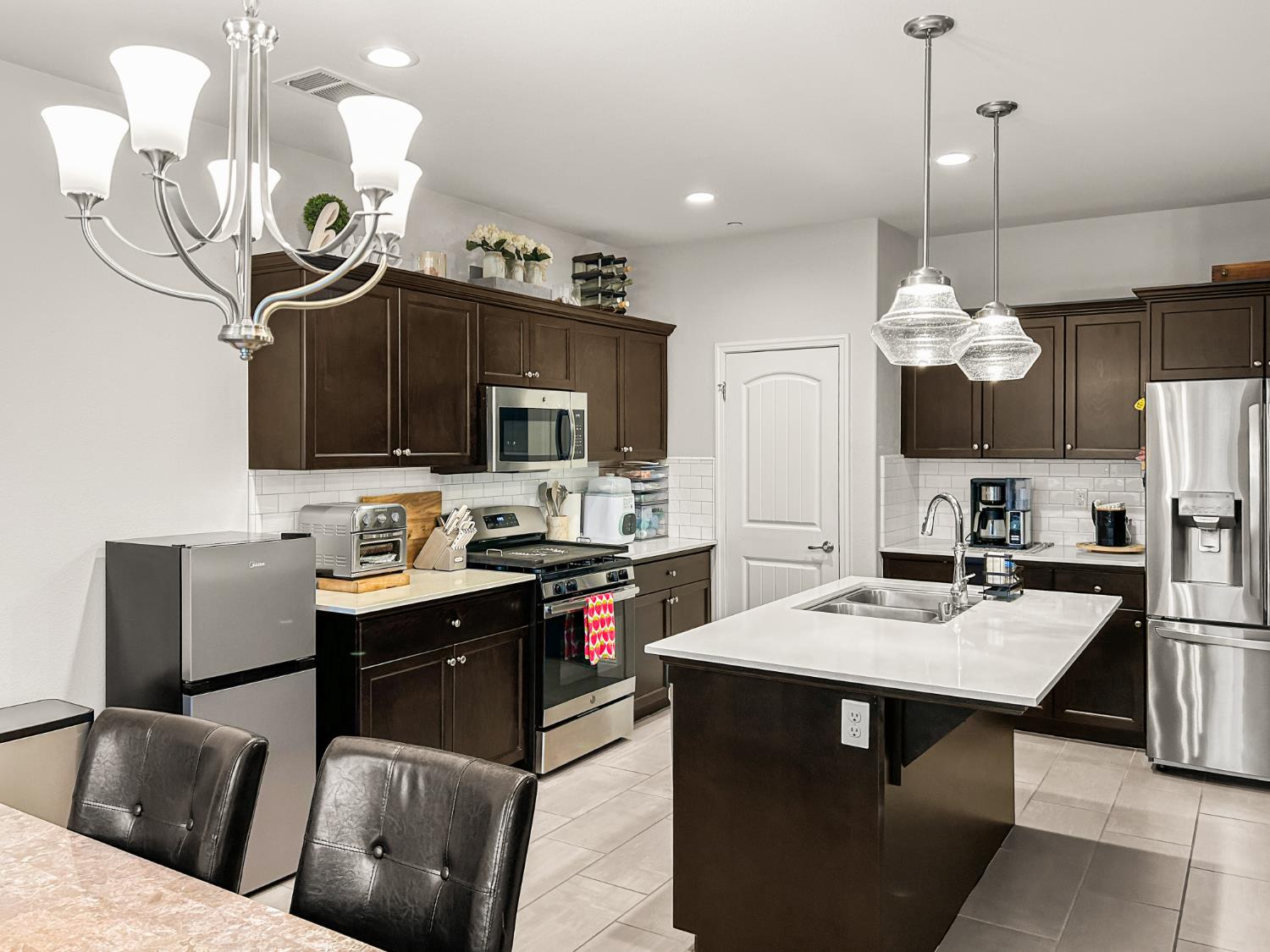 2709 Pontiac Ave, Clovis, CA 93611