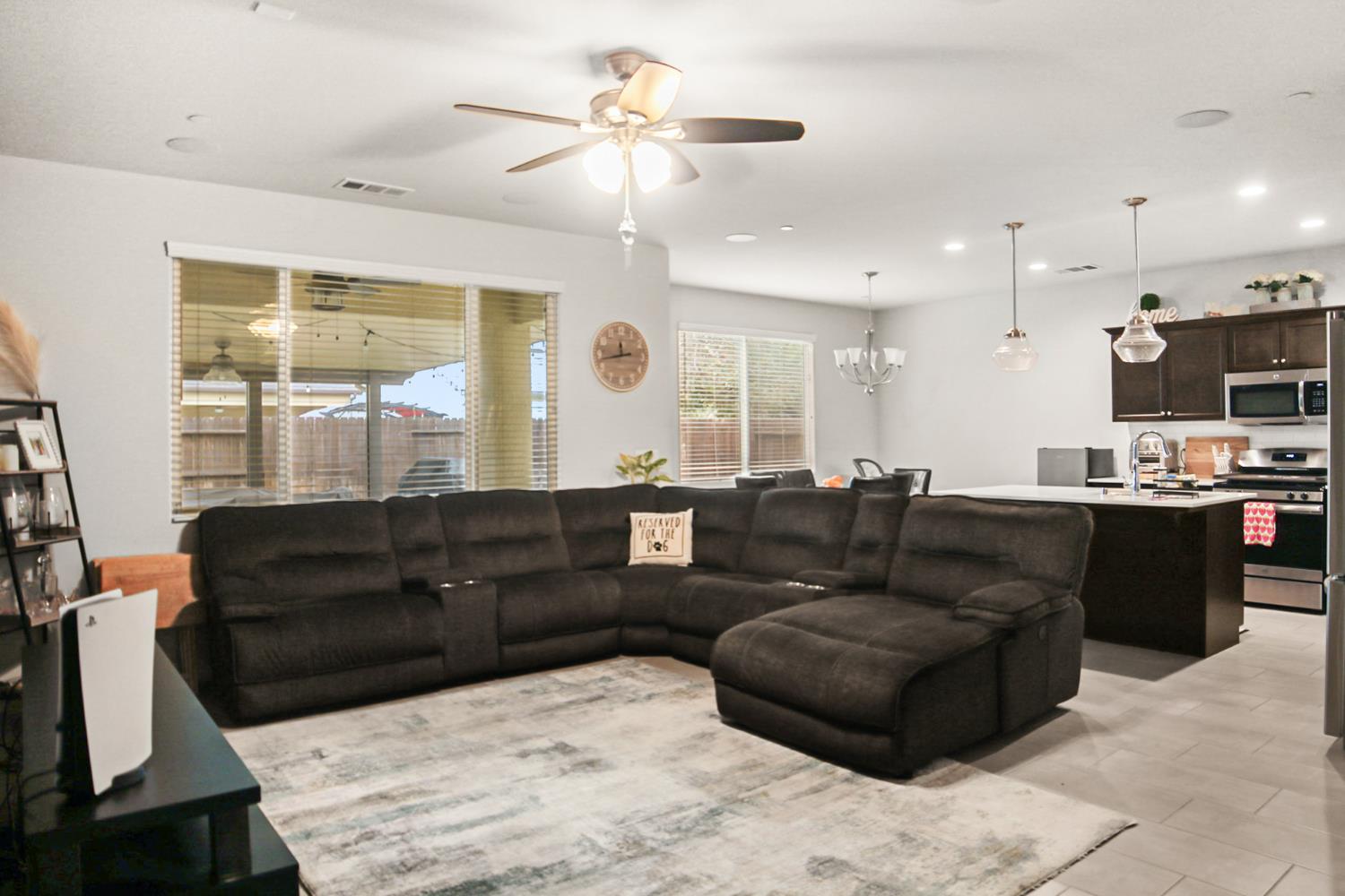 2709 Pontiac Ave, Clovis, CA 93611