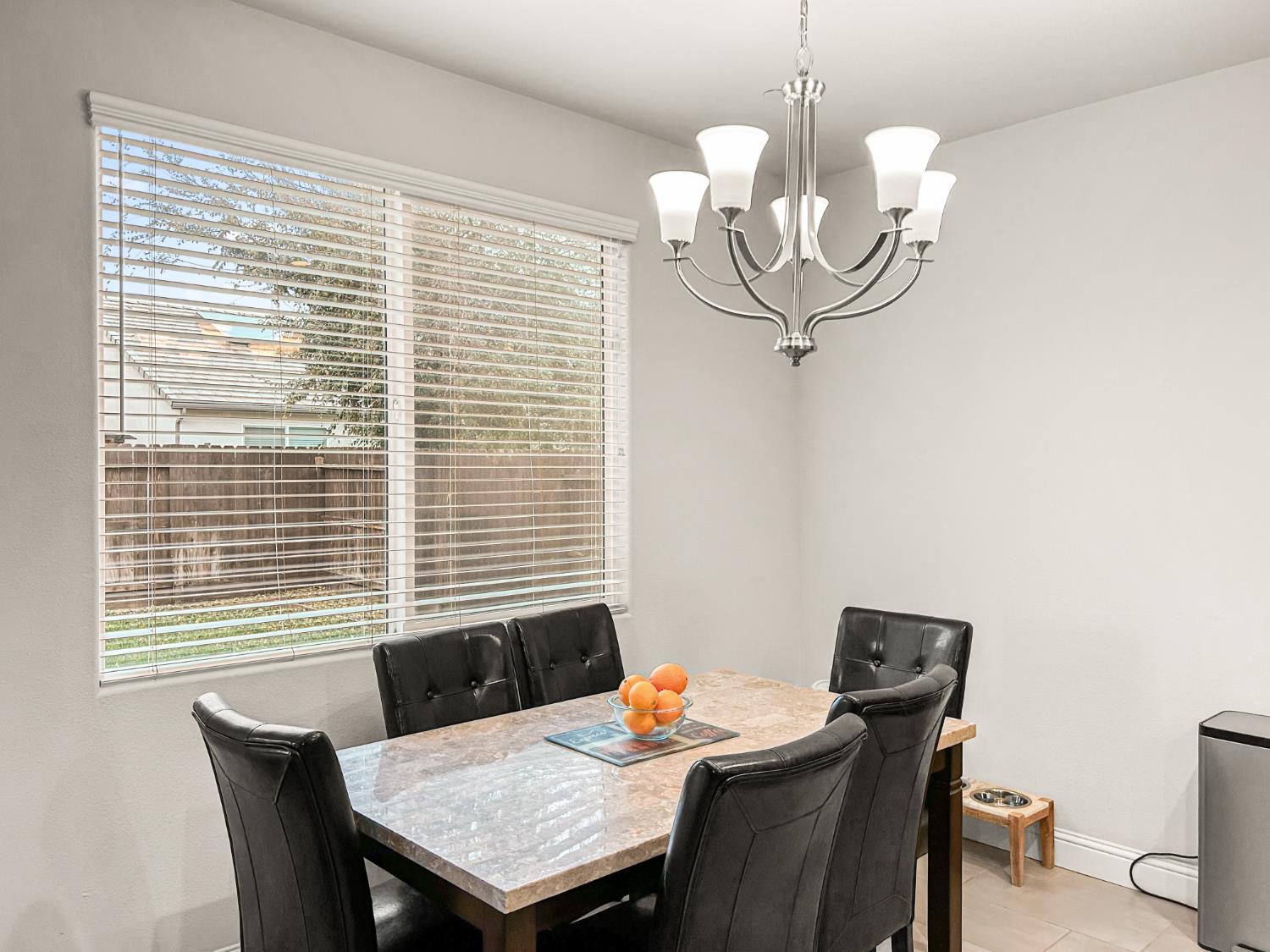 2709 Pontiac Ave, Clovis, CA 93611