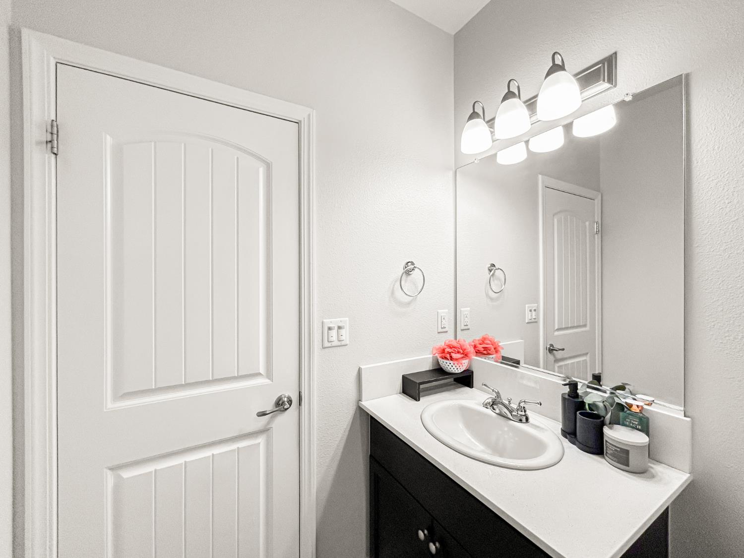 2709 Pontiac Ave, Clovis, CA 93611