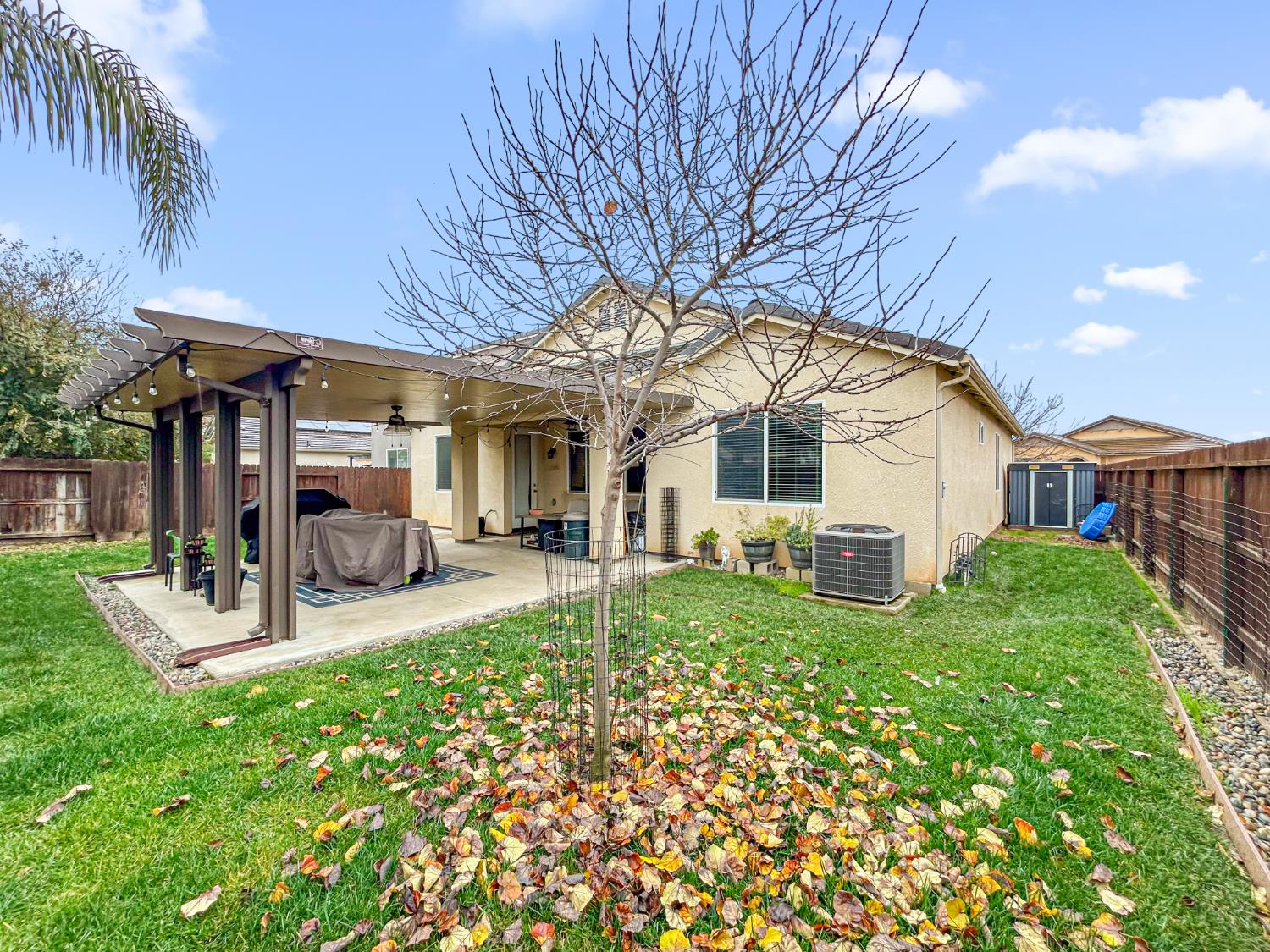 2709 Pontiac Ave, Clovis, CA 93611