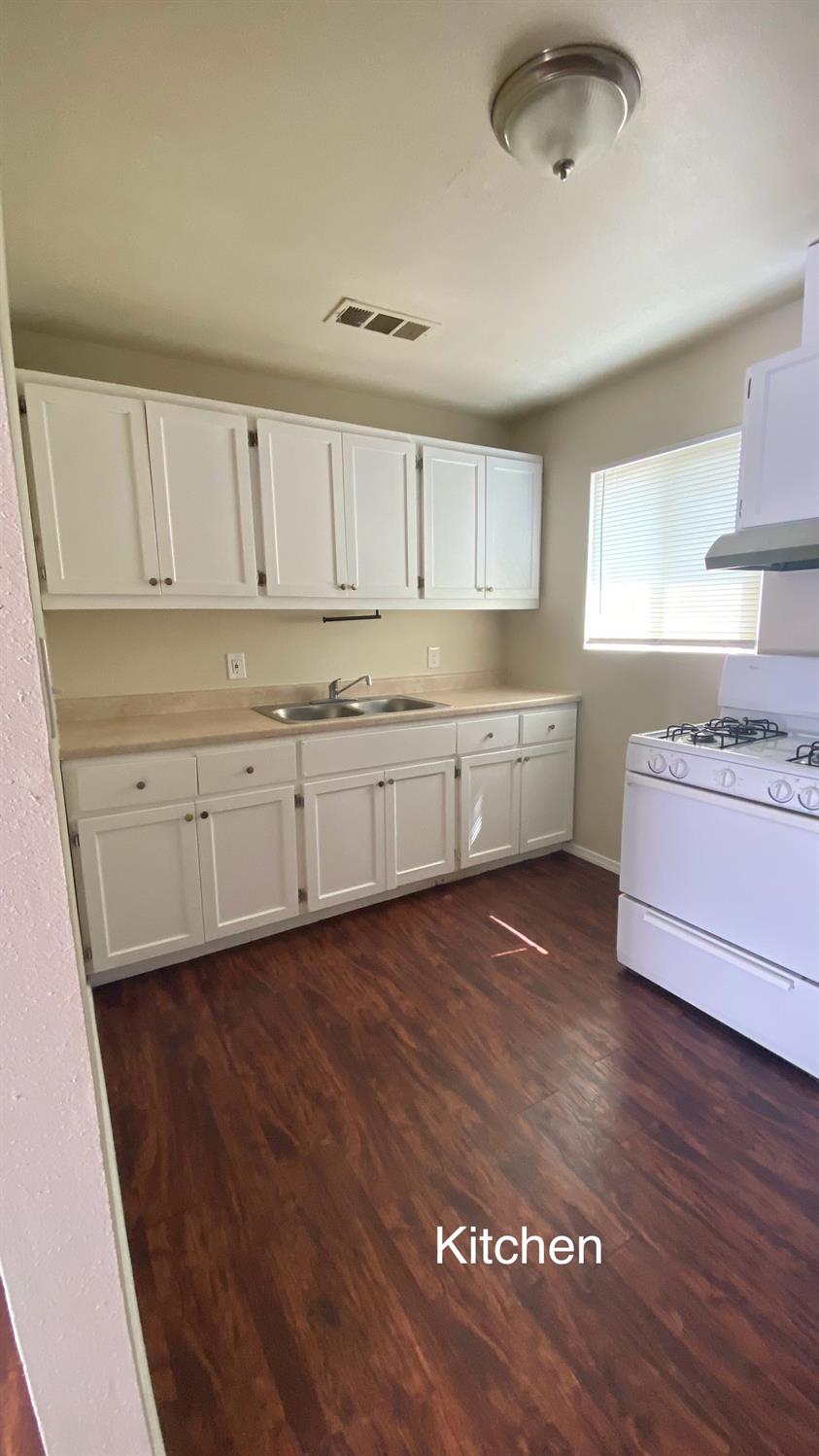 1250 E Vassar Ave, Fresno, CA 93704