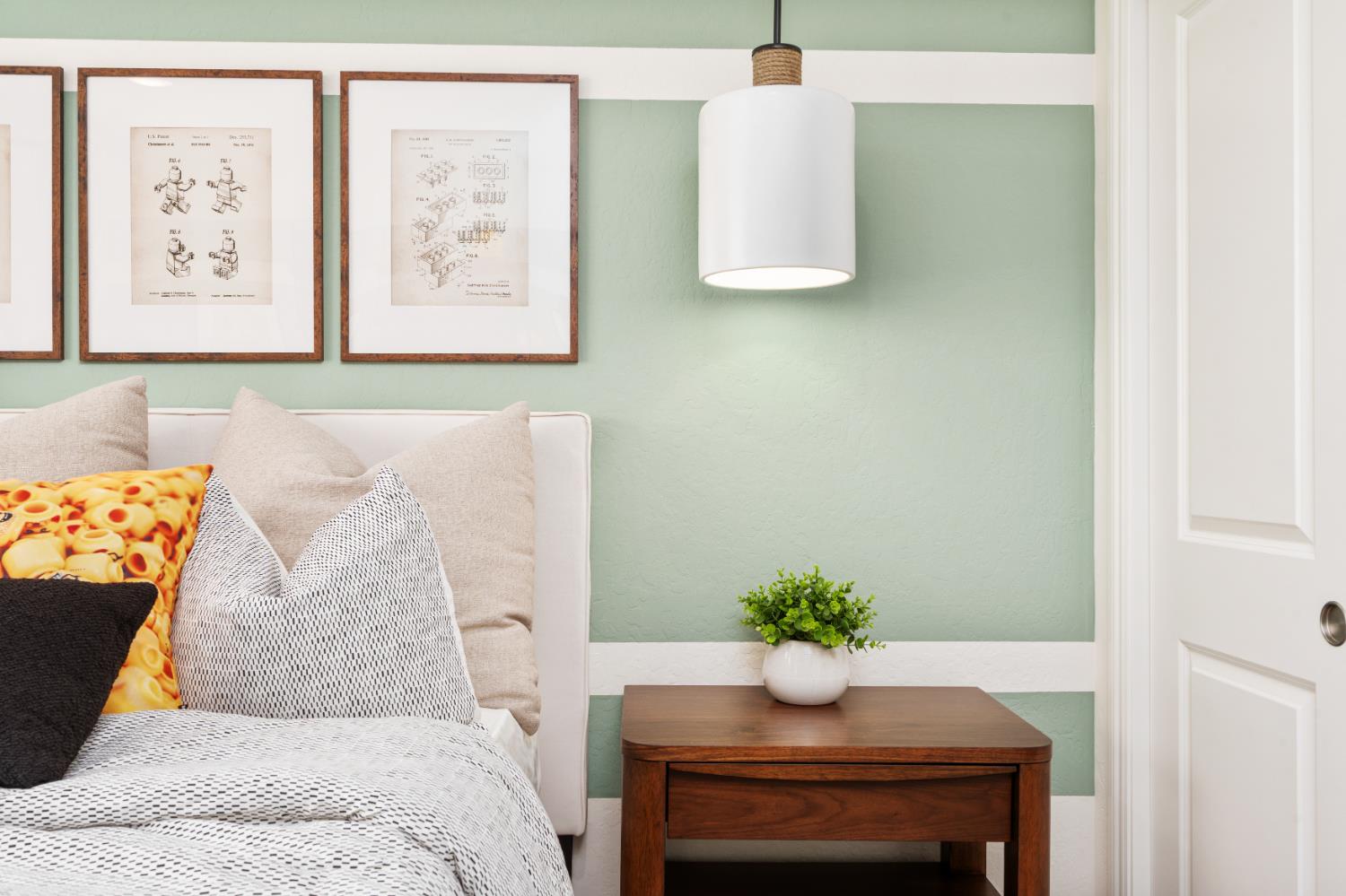 2041 N Wagon Ln, Clovis, CA 93619