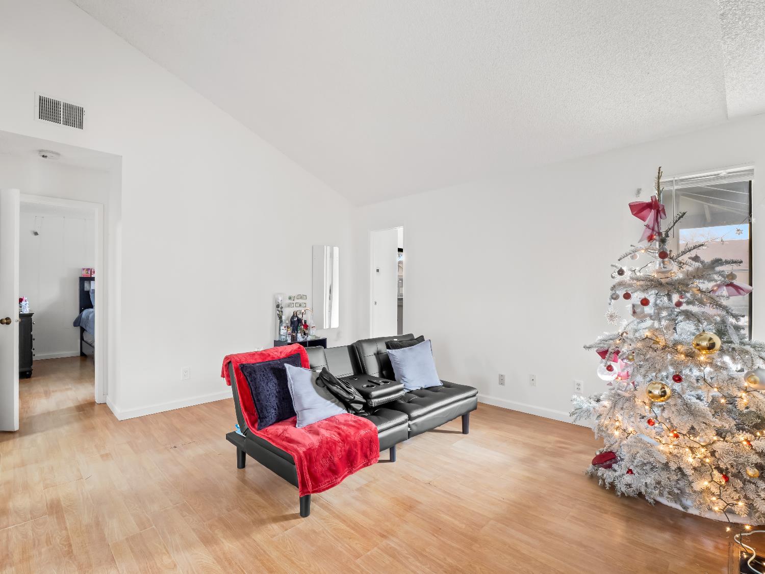 1151 S Chestnut Ave #243, Fresno, CA 93702