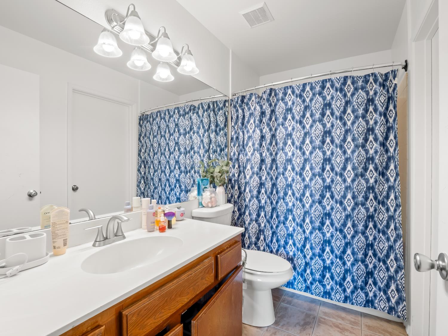 1151 S Chestnut Ave #243, Fresno, CA 93702