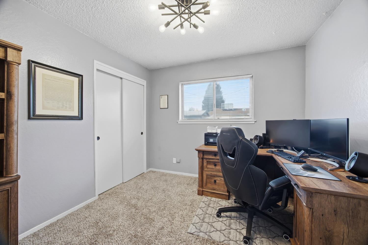 741 W Holland, Clovis, CA 93612