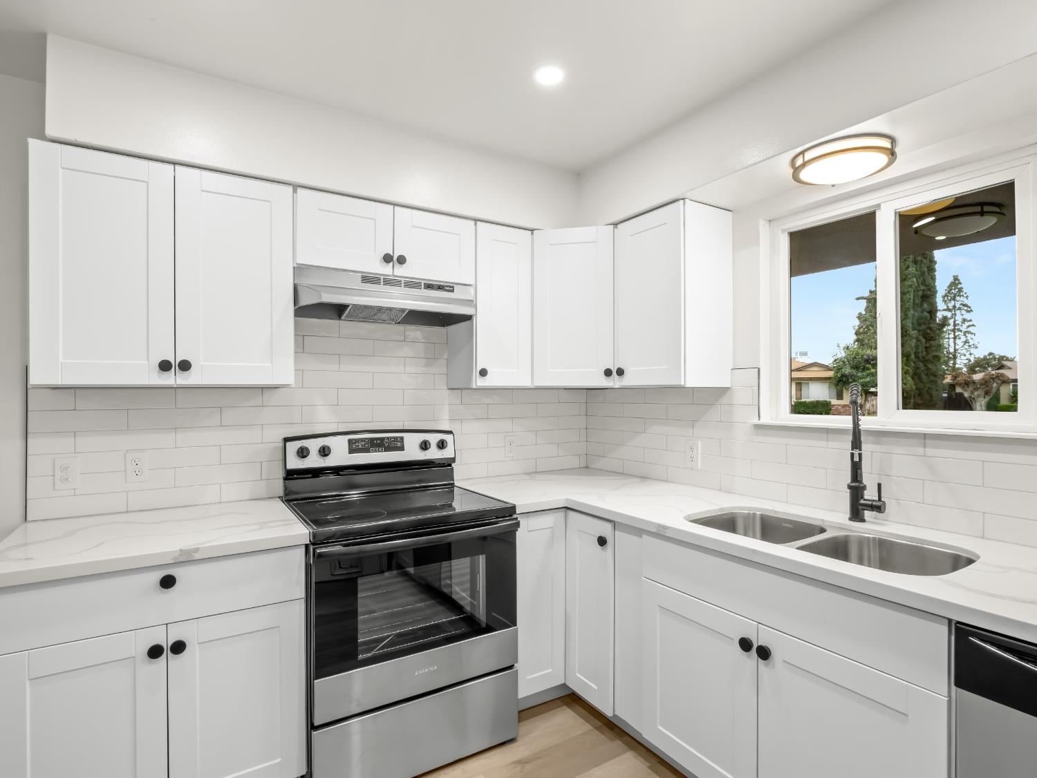 2855 Adler Ave, Clovis, CA 93612