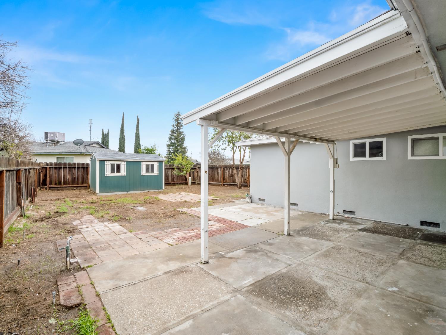 2855 Adler Ave, Clovis, CA 93612