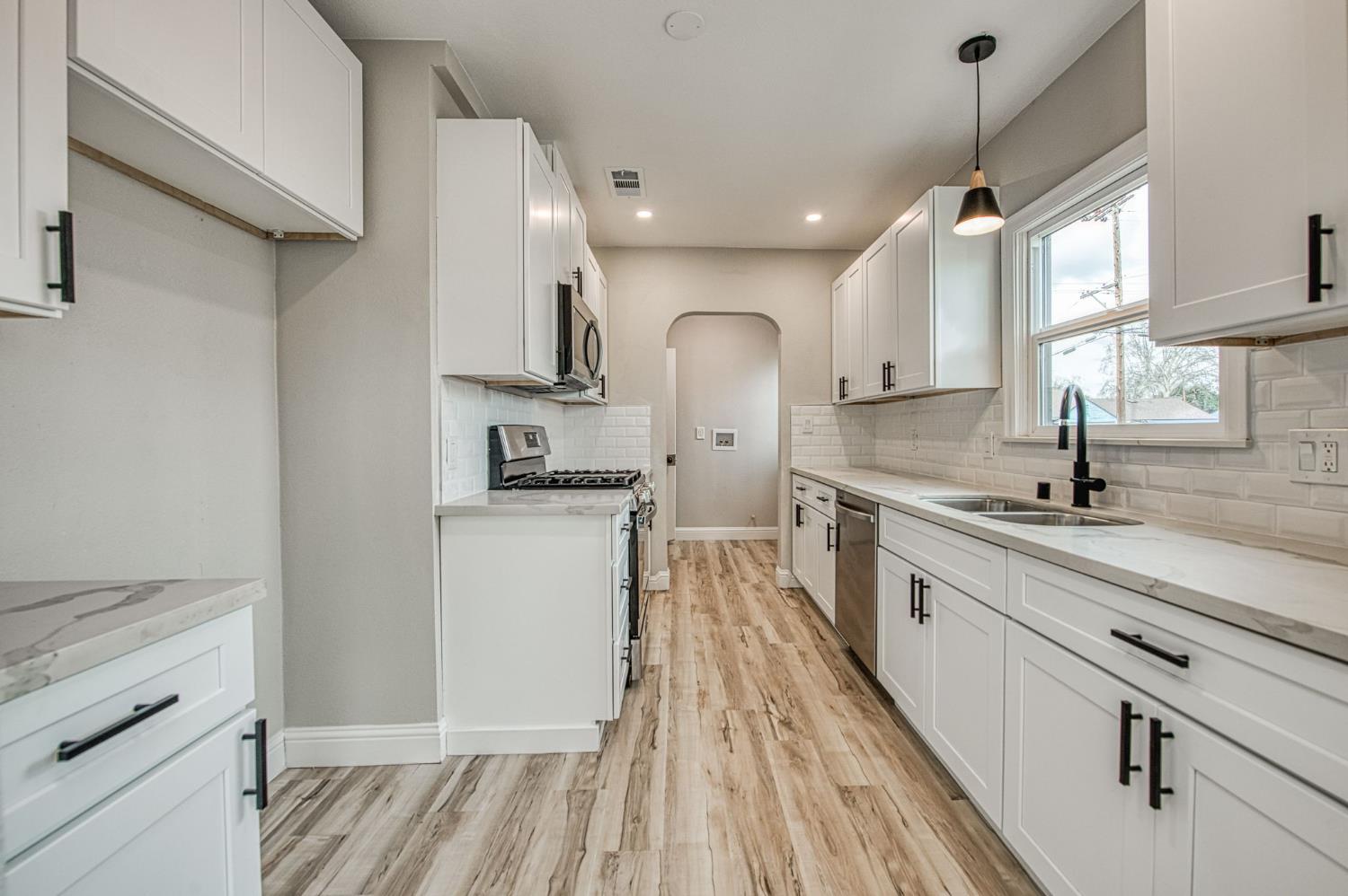 4345 E Iowa Ave, Fresno, CA 93702