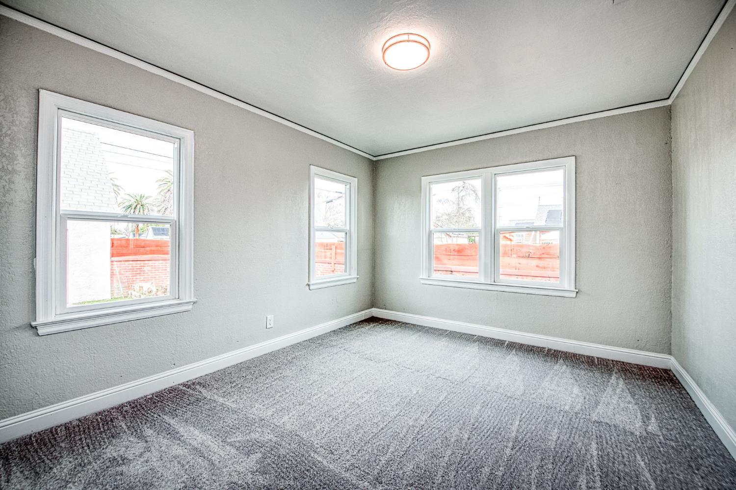 4345 E Iowa Ave, Fresno, CA 93702